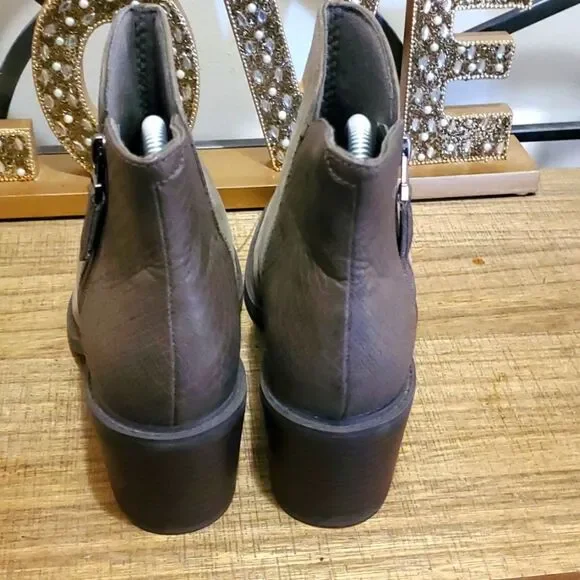 Clarks Women's Leather Healed Ankle Fall Winter Boots Side Zip Dark Taupe Sz 8 - Picture 4 of 12